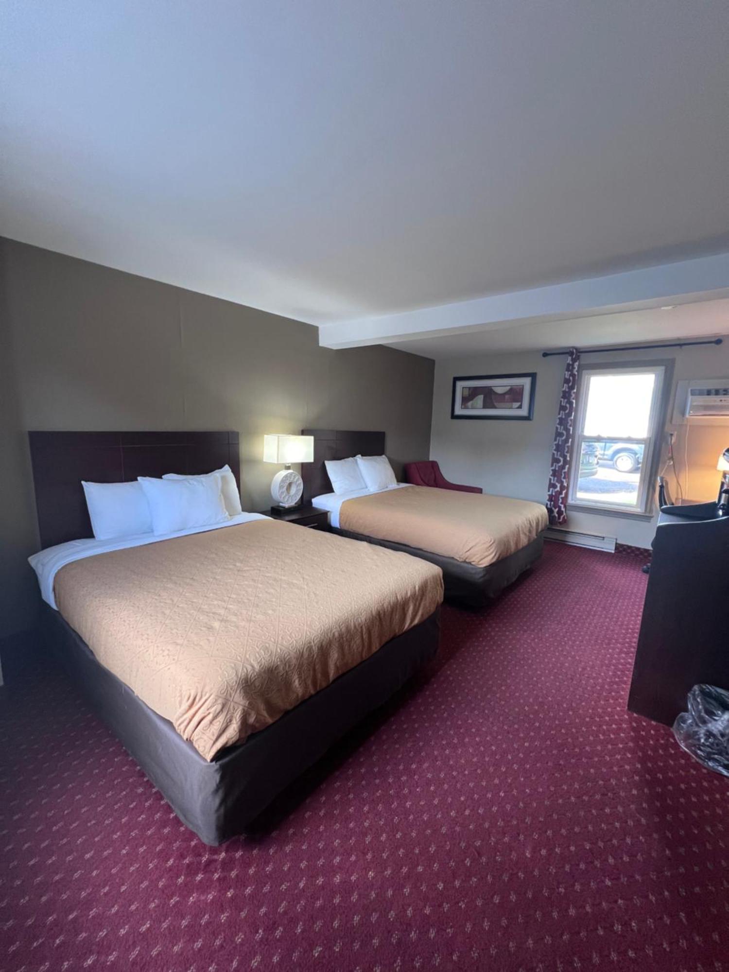 Rodeway Inn & Suites Херши Экстерьер фото