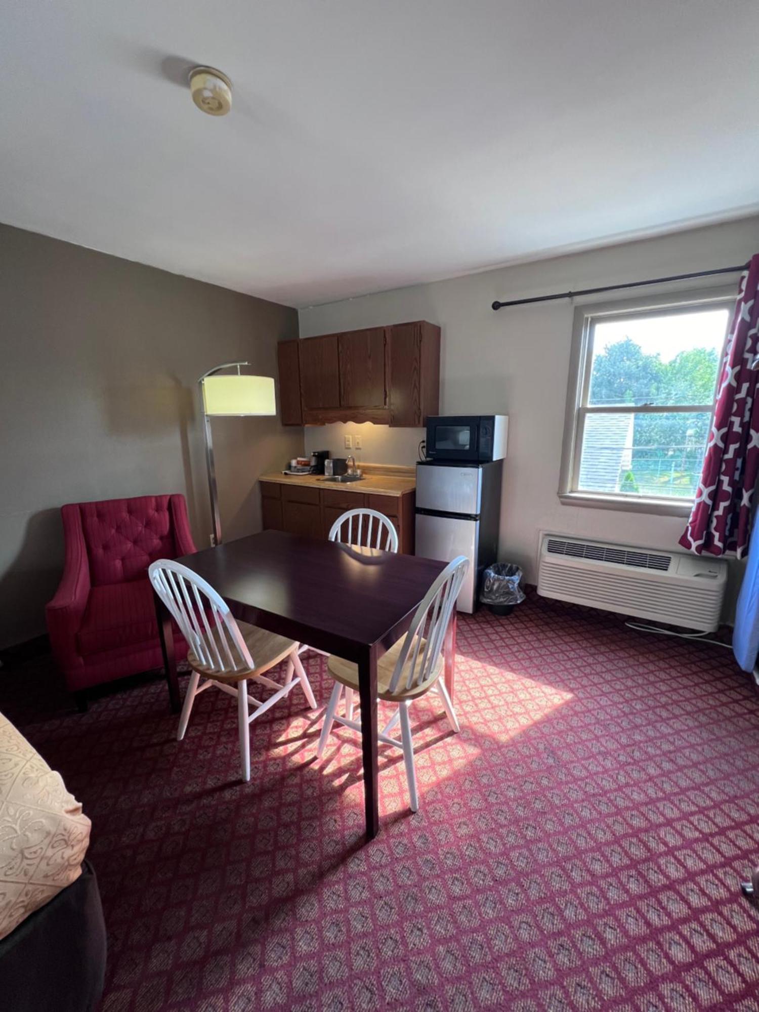 Rodeway Inn & Suites Херши Экстерьер фото