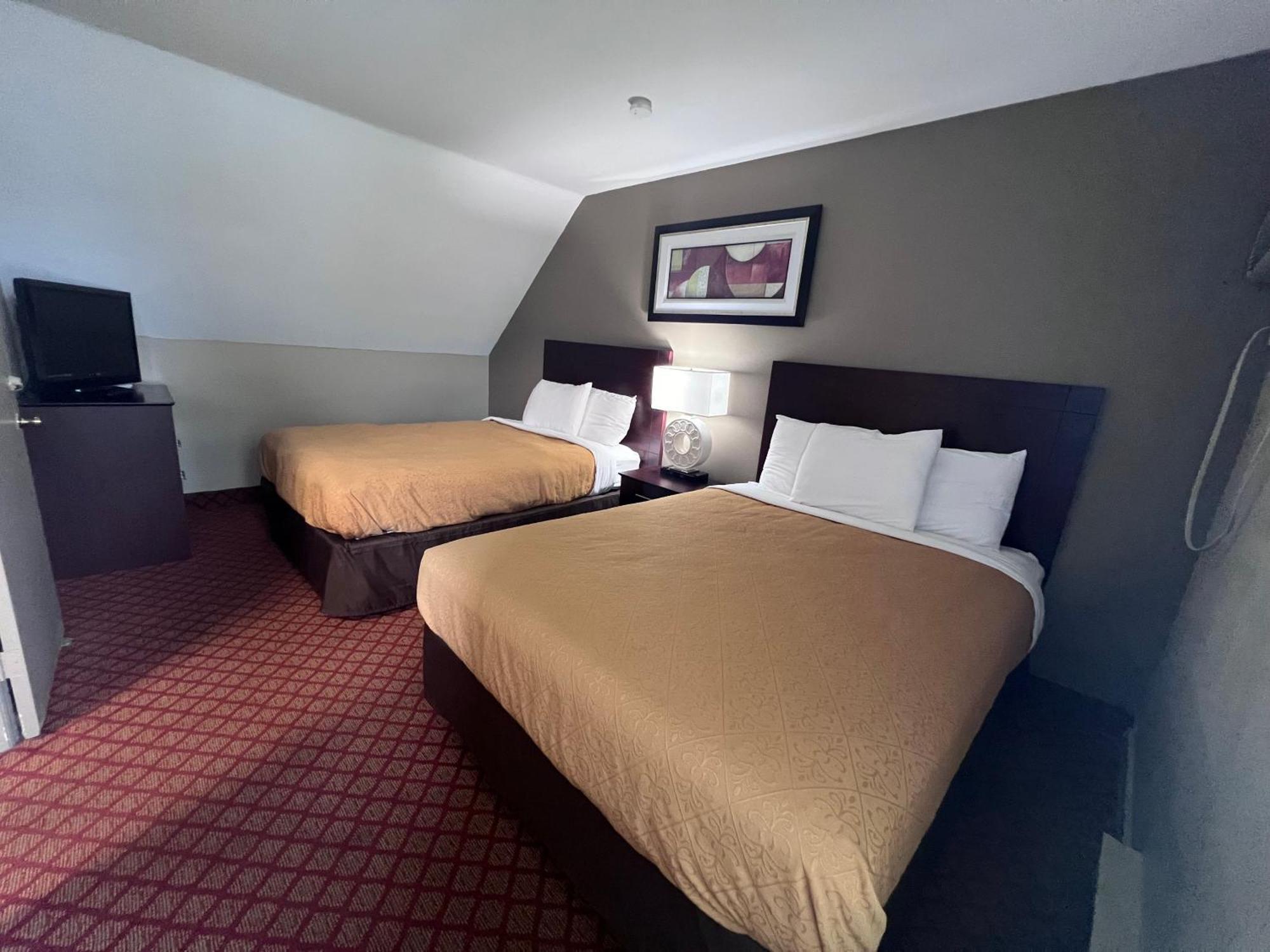 Rodeway Inn & Suites Херши Экстерьер фото