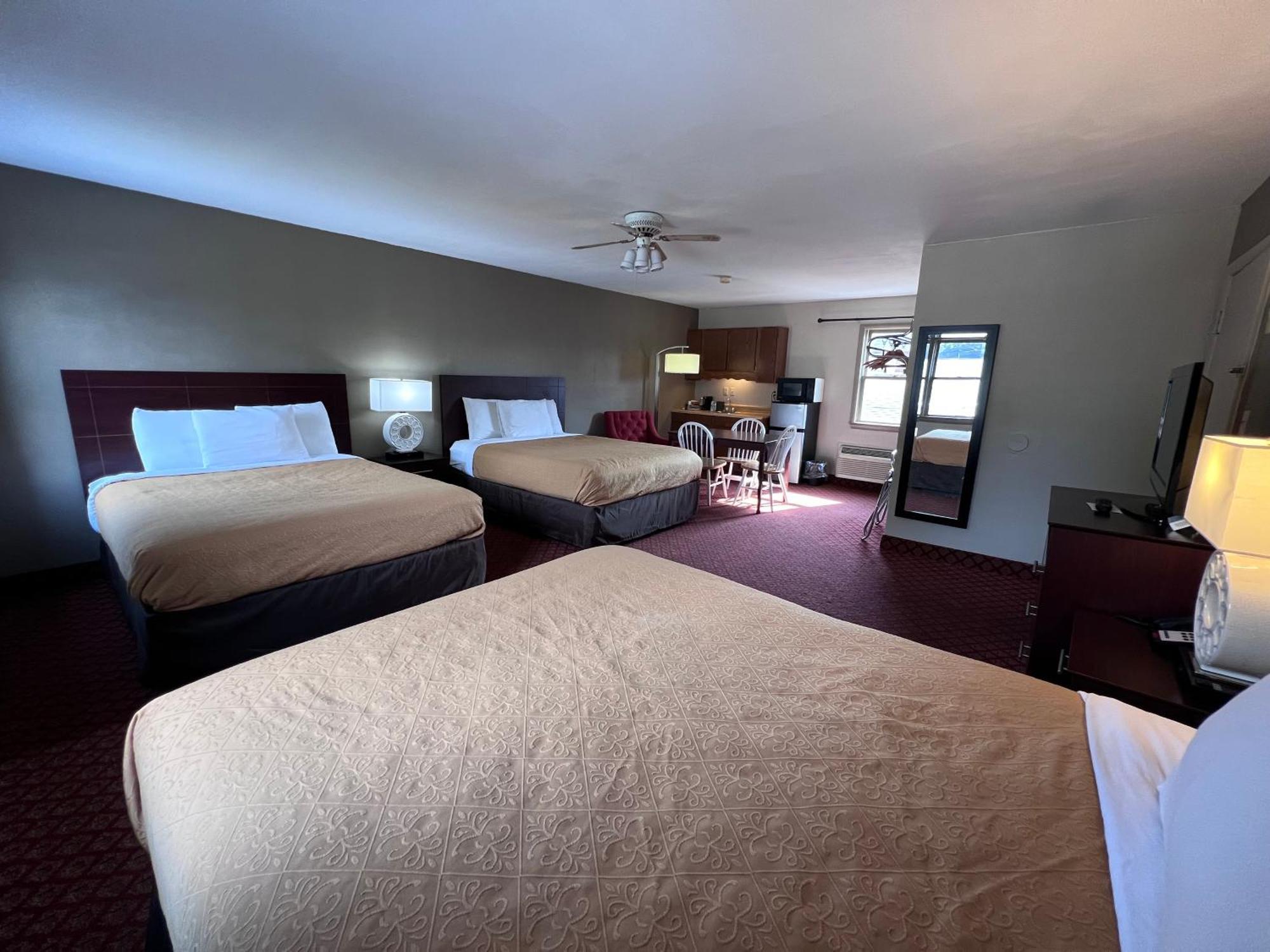 Rodeway Inn & Suites Херши Экстерьер фото